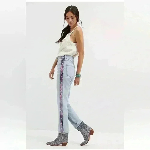 Anthropologie Pilcro TheVintage Straight Arrow Ribbon Fringe Accent Jeans - Picture 8 of 12